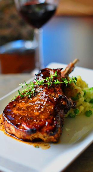 Mama Mania Restaurant y Algo Más